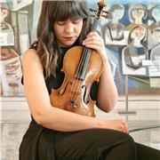 Excelente profesora de violín, piano, armonía y lenguaje musical, graduada del Real Conservatorio Superior de Música de Madrid
